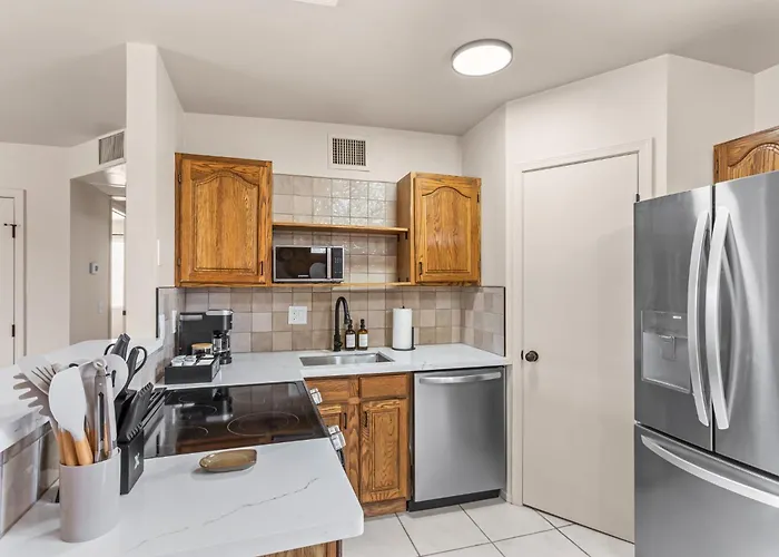 Highland Haven Minutes Away From The U Of A Villa