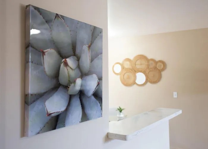 Highland Haven Minutes Away From The U Of A Villa *